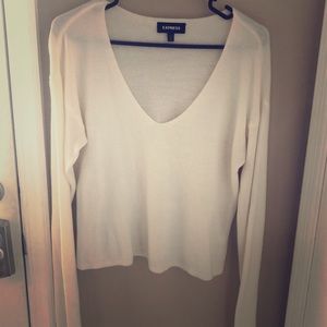 Express cream v-neck light weight sweater
